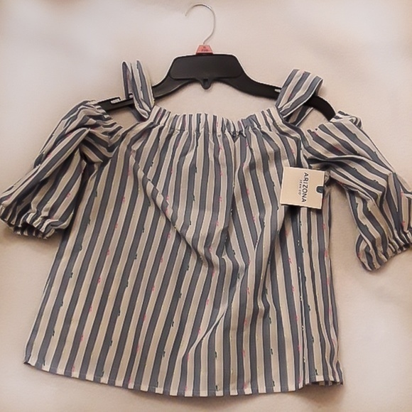 Arizona Jean Company Other - 5/$25 Just in NWT Arizona girls knit top